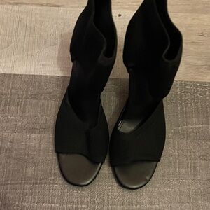 Chic Black Heeled Boots for Women